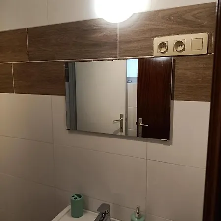 Deux Etangs Poissonneux Au Milieu Des Bois Avec Moderne, La Halte Des Deux Lacs *