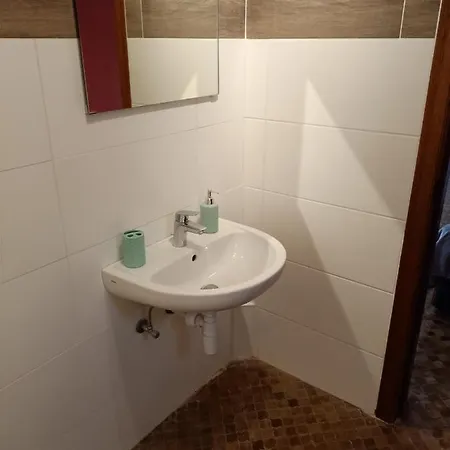 Holiday home Deux Etangs Poissonneux Au Milieu Des Bois Avec Moderne, La Halte Des Deux Lacs *