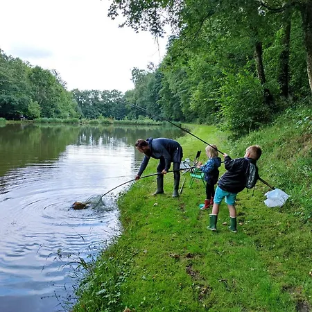 Deux Etangs Poissonneux Au Milieu Des Bois Avec Moderne, La Halte Des Deux Lacs بيت للعطل Rosée