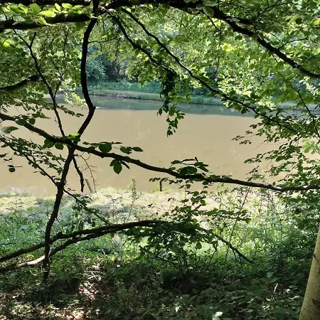 Deux Etangs Poissonneux Au Milieu Des Bois Avec Moderne, La Halte Des Deux Lacs Rosée