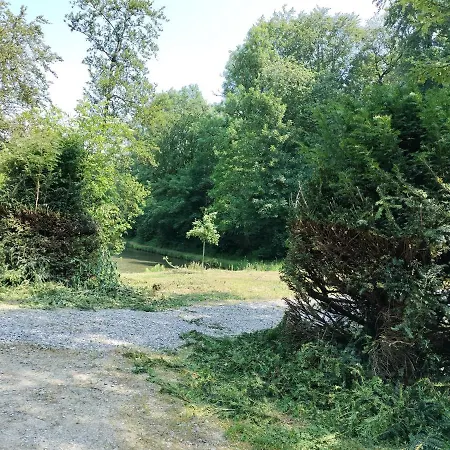 Deux Etangs Poissonneux Au Milieu Des Bois Avec Moderne, La Halte Des Deux Lacs Rosée