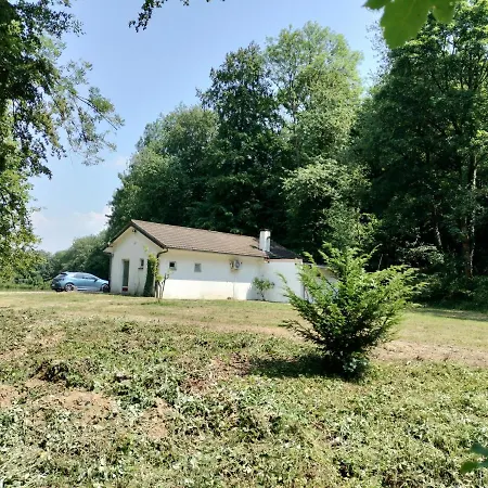 Deux Etangs Poissonneux Au Milieu Des Bois Avec Moderne, La Halte Des Deux Lacs